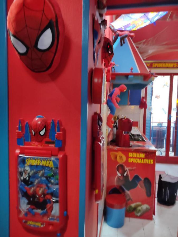 Spiderman House Hotel Catania Luaran gambar