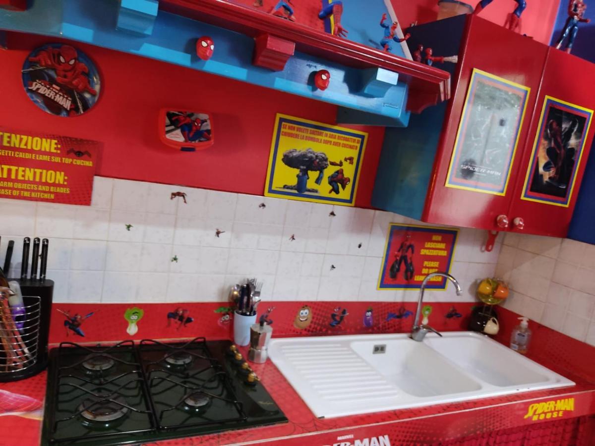 Spiderman House Hotel Catania Luaran gambar