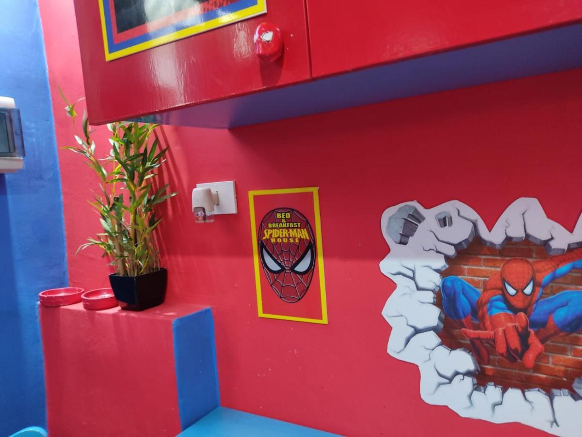 Spiderman House Hotel Catania Luaran gambar